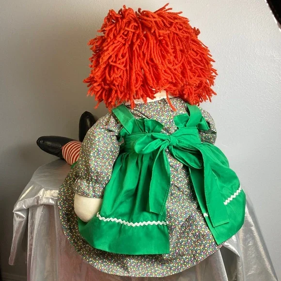 Vintage Classic Raggedy Ann Handmade Christmas Doll Red Hair and Green Dress - Picture 7 of 15